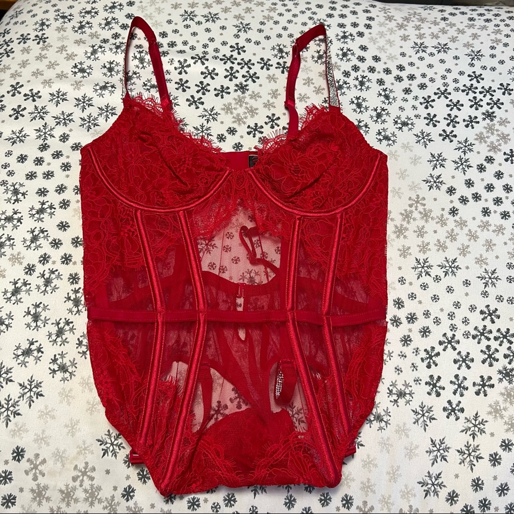 VS Shine Strap Lace Teddy